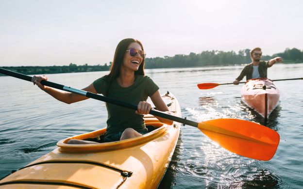 Thrill To Self: Trải nghiệm chèo thuyền kayak một mình trong 15 phút ở Dubai
